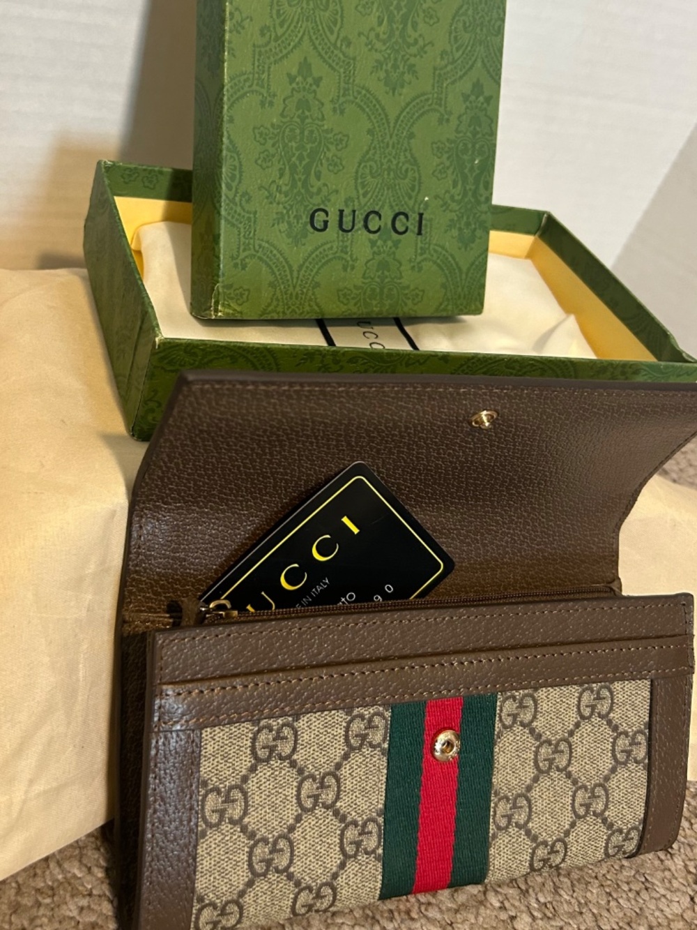 Gucci Wallet - Picture 2 of 3
